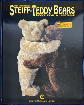 Lot 40 - STEIFF LOVE FOR A LIFETIME TEDDY BEAR SET - 00380