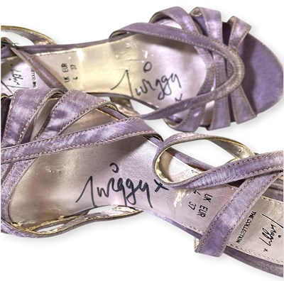 Lot 112 - TWIGGY – SIGNED SHOES.