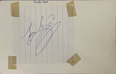Lot 116 - 20TH C ENTERTAINMENT - AUTOGRAPH BOOK INC SHIRLEY BASSEY / HARRY SECOMBE.