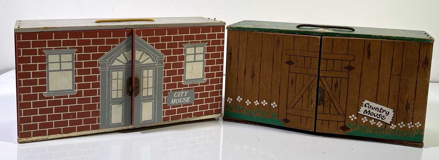 Lot 47 - STEIFF COUNTRY MOUSE AND CITY MOUSE HOUSE SETS