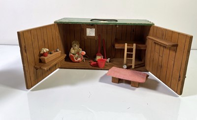 Lot 47 - STEIFF COUNTRY MOUSE AND CITY MOUSE HOUSE SETS