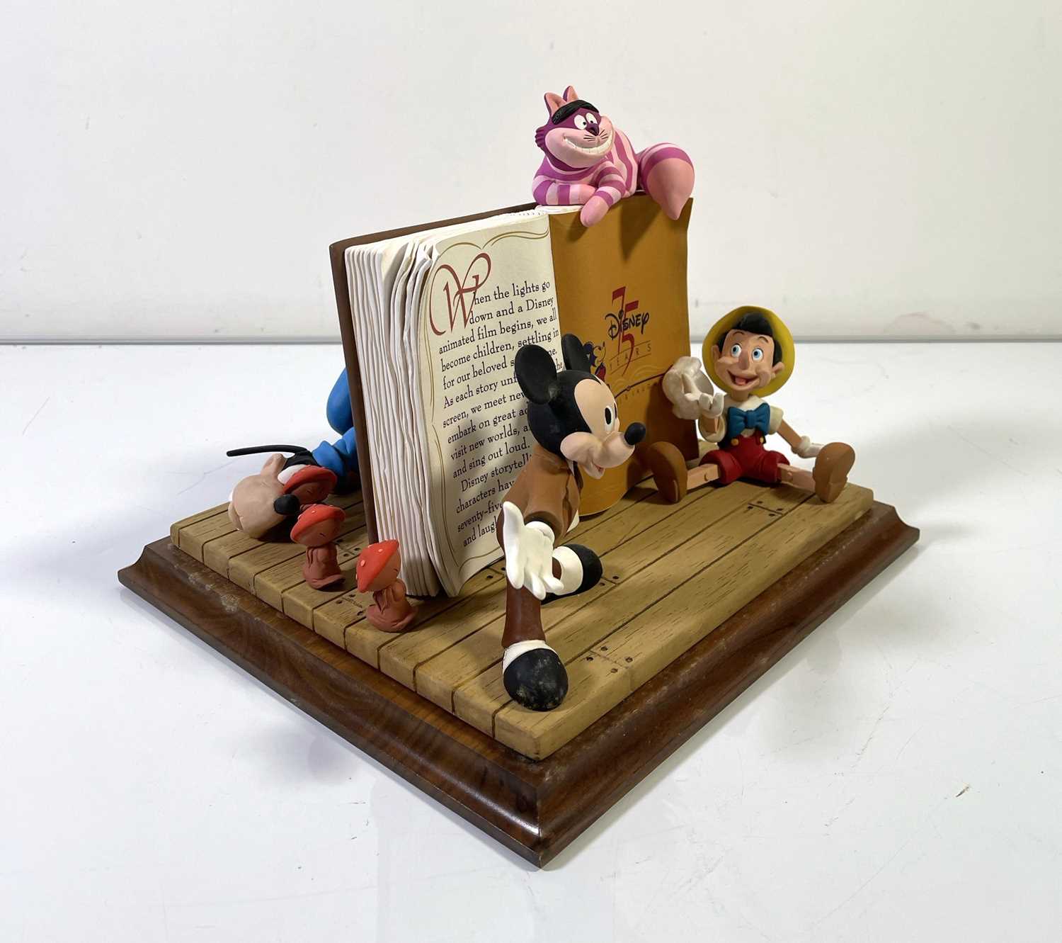 Lot 48 - KRACOV COLLECTIONS DISNEY 75 YEARS SCULPTURE