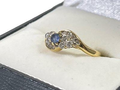 Lot 12 - 18CT GOLD AND DIAMOND RING.