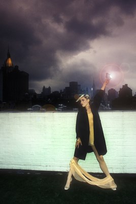 Lot 3 - MARTYN GODDARD - BLONDIE IN CAMERA - DEBBIE HARRY ON THE ROOF OF THE GRAMERCY