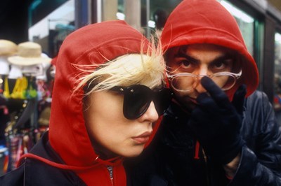 Lot 35 - MARTYN GODDARD - BLONDIE IN CAMERA - DEBBIE AND CHRIS IN NYC.