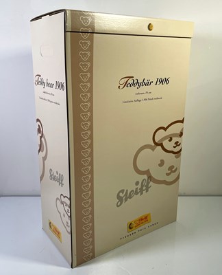 Lot 81 - STEIFF RED BROWN 1906 REPLICA BEAR - 404405