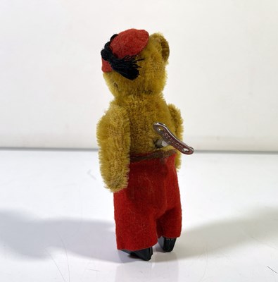 Lot 88 - VINTAGE 1920S SCHUCO WIND-UP BEAR