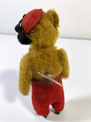 Lot 88 - VINTAGE 1920S SCHUCO WIND-UP BEAR