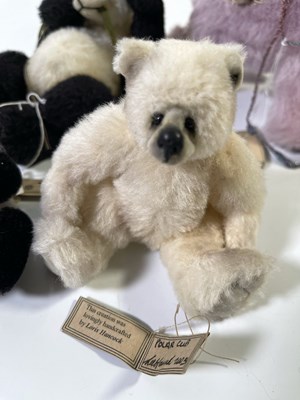 Lot 99 - LORIS HANCOCK BEAR PACK