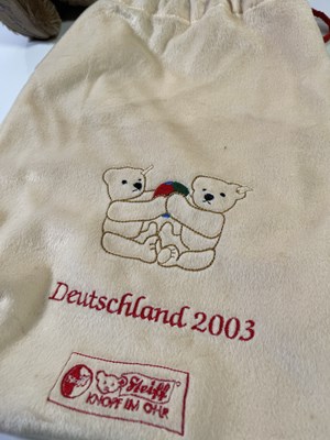 Lot 101 - PACK OF TWO STEIFF BEARS