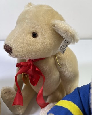 Lot 102 - PACK OF THREE STEIFF BEARS