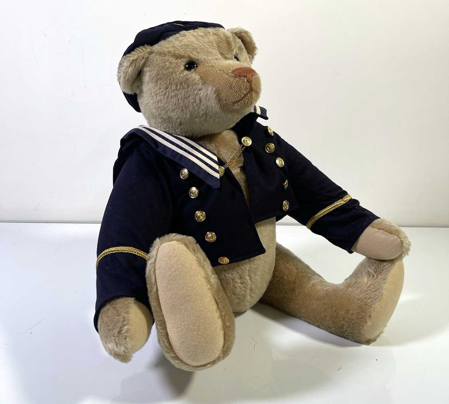Lot 108 - STEIFF KAPITAN 2005 BEAR - 667954