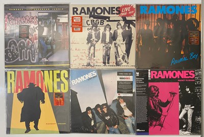 Lot 65 - RAMONES - LP PACK
