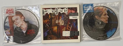 Lot 40 - DAVID BOWIE - 7" PACK