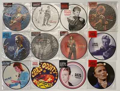 Lot 42 - DAVID BOWIE - 40TH ANNIVERSARY - 7" PACK