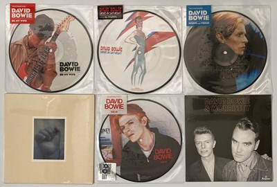 Lot 42 - DAVID BOWIE - 40TH ANNIVERSARY - 7" PACK
