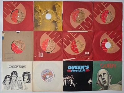 Lot 67 - QUEEN - UK SINGLES 1973-1989 RUN - 7" PACK