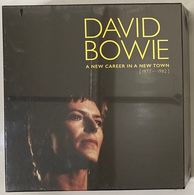 Lot 11 - DAVID BOWIE - 'A NEW CAREER IN A NEW TOWN 1977-1982' LARGE LP BOXSET (DBXL 3) SEALED!