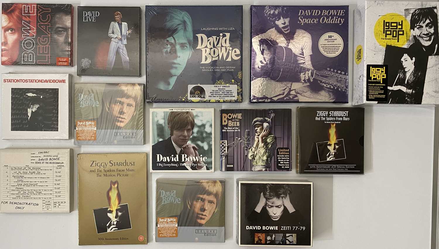 Lot 19 - DAVID BOWIE CD AND 7" BOXSETS - 60'S 70'S ERA CLASSICS AND RARITIES