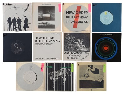 Lot 910 - JOY DIVISION, NEW ORDER AND THE WIRE 7" COLLECTION INCLUDING PROMOS