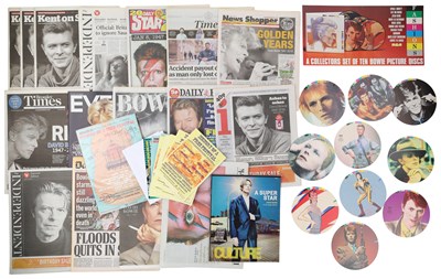 Lot 133 - DAVID BOWIE - MEMORABILIA INC FASHIONS MOBILE.