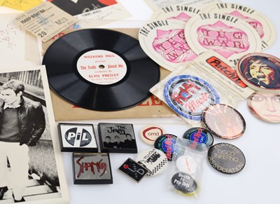 Lot 34 - MUSIC MEMORABILIA INC BADGES / MAGAZINE /VHS.