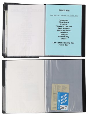 Lot 33 - TOUR USED SETLISTS - KINGS OF LEON / ELBOW ETC.
