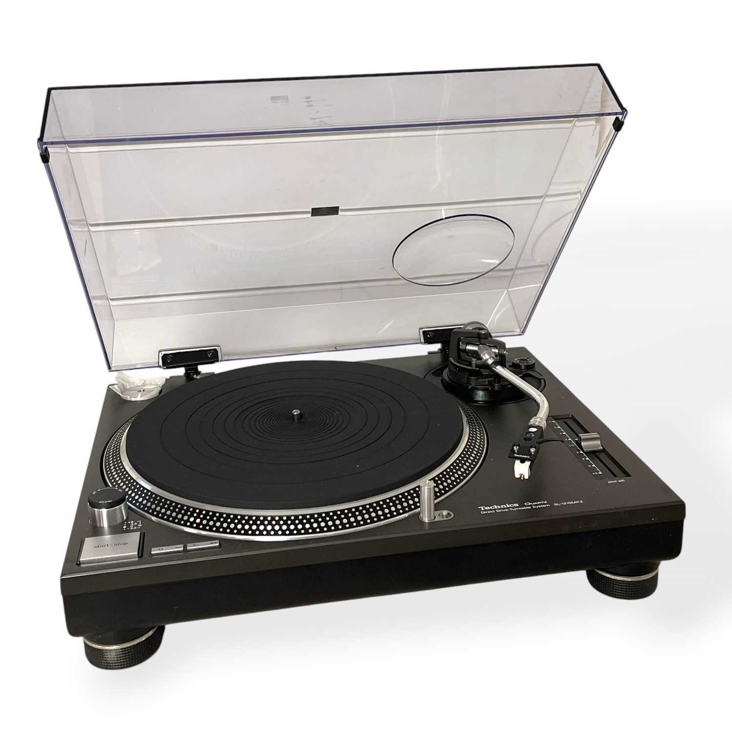 Lot 8 - TECHNICS SL-1210 MK2 DIRECT DRIVE TURNTABLE.