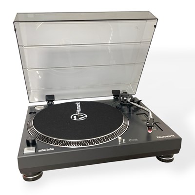 Lot 10 - NUMARK TT250USB DIRECT DRIVE TURNTABLE.