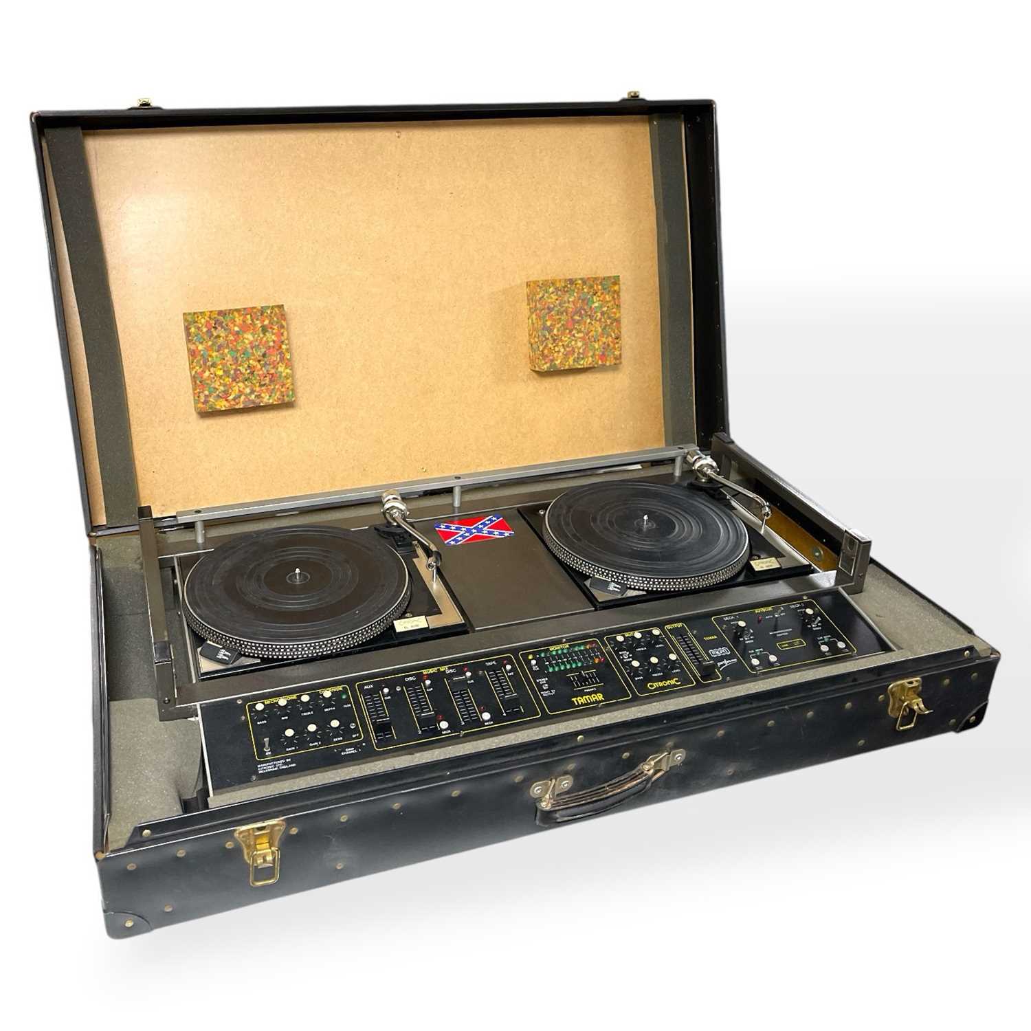 Lot 13 - CITRONIC TAMAR TWIN TURNTABLE (DISCO DECK).