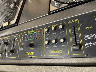 Lot 13 - CITRONIC TAMAR TWIN TURNTABLE (DISCO DECK).