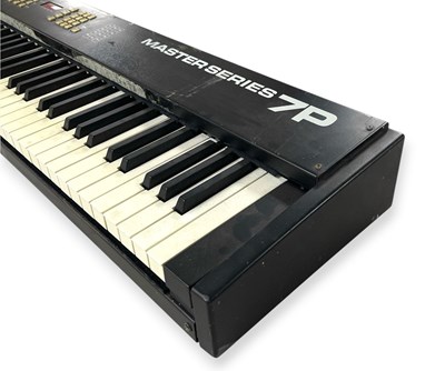 Lot 4 - CHEETAH MASTER SERIES 7P KEYBOARD.