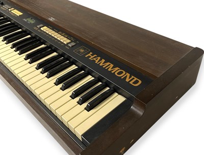 Lot 17 - HAMMOND XK-2 KEYBOARD.