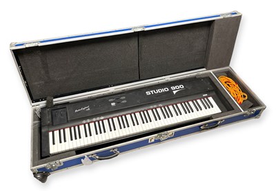Lot 5 - KEYBOARDS INC YAMAHA TYROS 2 / FATAR STUDIO 900.