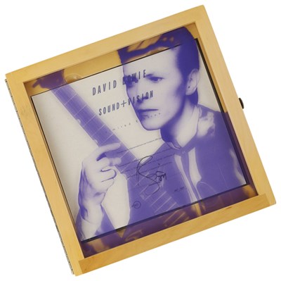 Lot 365 - DAVID BOWIE - LIMITED EDITION RYKO SOUND + VISION WOODEN BOX SET WITH BOWIE SIGNATURE