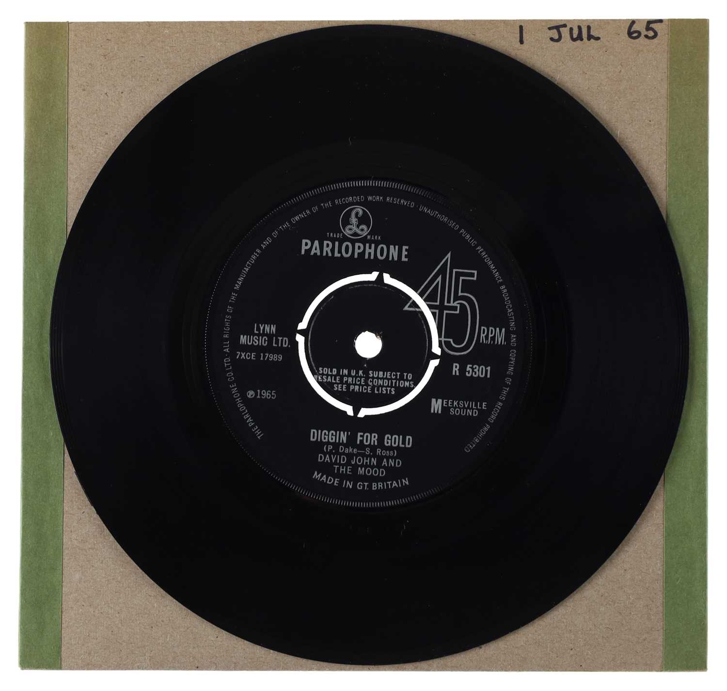 Lot 124 - DAVID JOHN AND THE MOOD – DIGGIN' FOR GOLD UK PARLOPHONE 7” (R 5301)