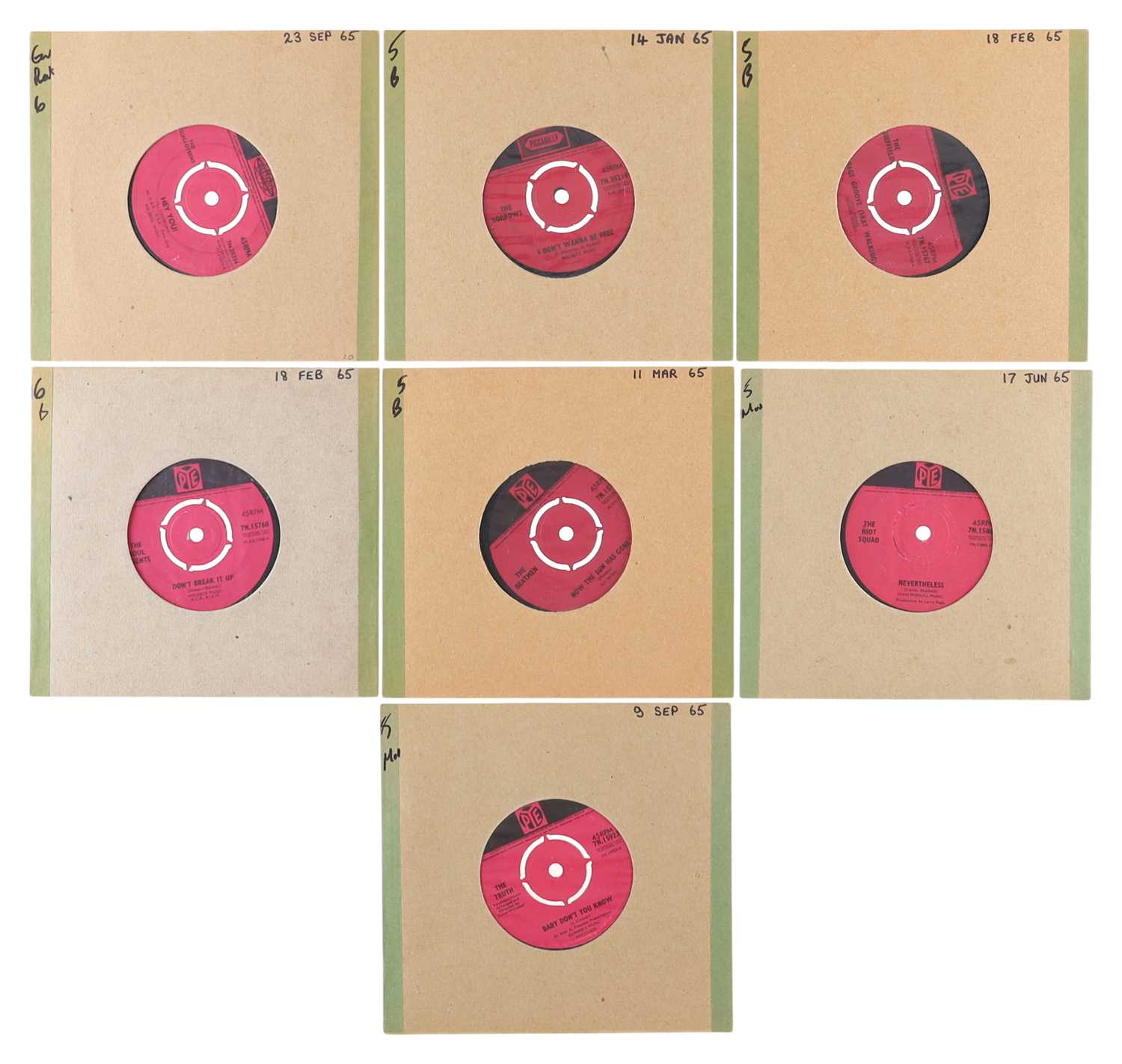 Lot 129 - UK 60'S PYE LABEL MOD & BEAT 7" PACK - THE GUILOTEENS, THE SORROWS, THE TRUTH