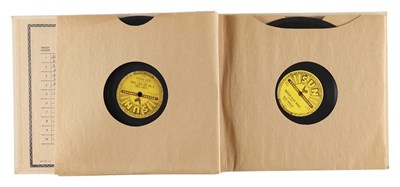 Lot 169 - ELVIS PRESLEY - SET OF ORIGINAL USA SUN RECORDS 78'S