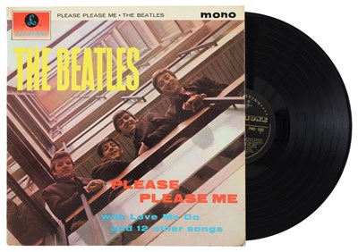 Lot 274 - THE BEATLES - PLEASE PLEASE ME LP (1ST UK BLACK AND GOLD - PMC 1202)