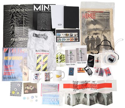 Lot 139 - NEW ORDER / JOY DIVISION / FACTORY RECORDS - COLLECTABLES.
