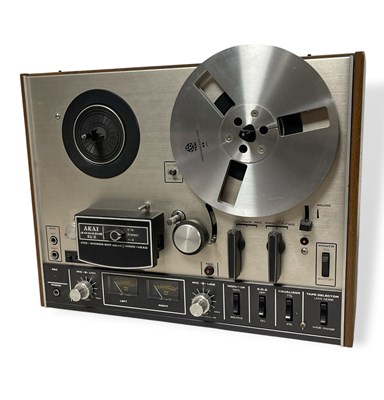Lot 9 - AKAI 4000DS MK2 REEL-TO-REEL TAPE RECORDER.