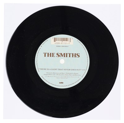 Lot 68A - THE SMITHS - THERE IS A LIGHT THAT NEVER GOES OUT 7" (4509911517 - ORIGINAL UK PRESSING)