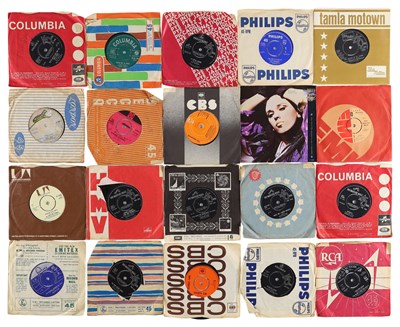 Lot 555 - 60'S / 70'S 7" SINGLES INCLUDING T REX, THE WHO