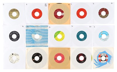 Lot 197 - MIXED 60'S USA GARAGE ROCK 7" PACK - THE CAVEMEN, DRAG KINGS, THE PILOT + MORE