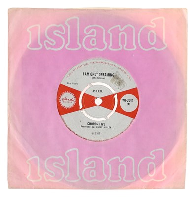 Lot 580 - CHORDS FIVE – I AM ONLY DREAMING (THE SMOKE) UK ISLAND 7” (WI-3044)