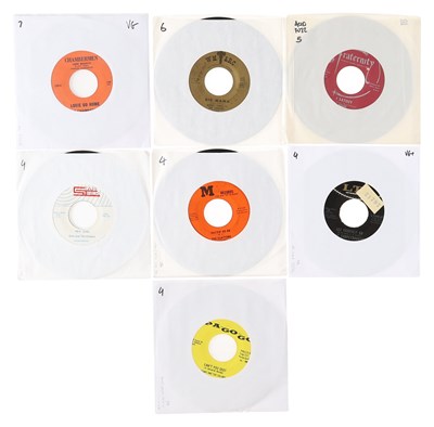 Lot 100 - GARAGE - 7" COLLECTABLES PACK
