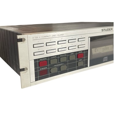 Lot 19 - STUDER A725 PROFESSIONAL CD PLAYER.