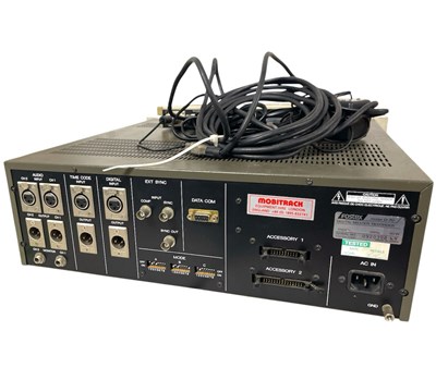 Lot 24 - FOSTEX D-20B DAT RECORDER & 8320 REMOTE CONTROL UNIT.
