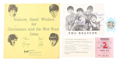 Lot 152 - THE BEATLES - FAN CLUB MEMORABILIA INC CHRISTMAS FLEXI
