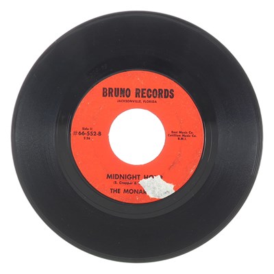 Lot 29 - THE MONARCHS – YOU'VE GOT LOVE US BRUNO RECORDS 7” (#66-552)